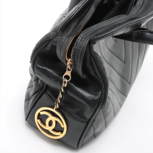 Chanel V Stitch Lambskin Handbag 1960255 - Picture 13 of 14